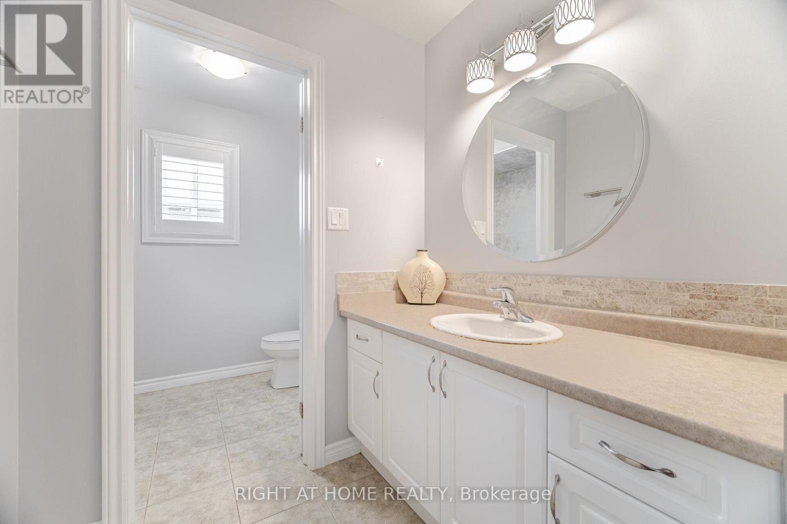 24 Biggar Crescent, Grimsby (Grimsby West), Ontario  L3M 0E3 - Photo 38 - X12217401