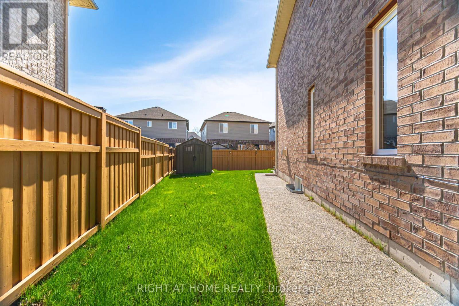 24 Biggar Crescent, Grimsby (Grimsby West), Ontario  L3M 0E3 - Photo 44 - X12217401