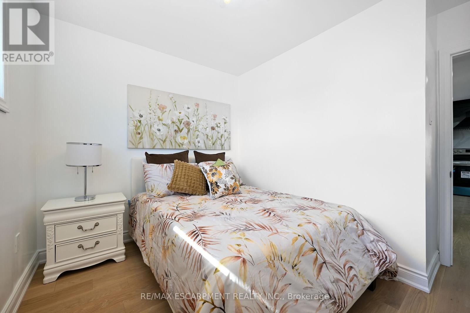 812 Tenth Avenue, Hamilton (Hampton Heights), Ontario  L8T 2G6 - Photo 24 - X12217449