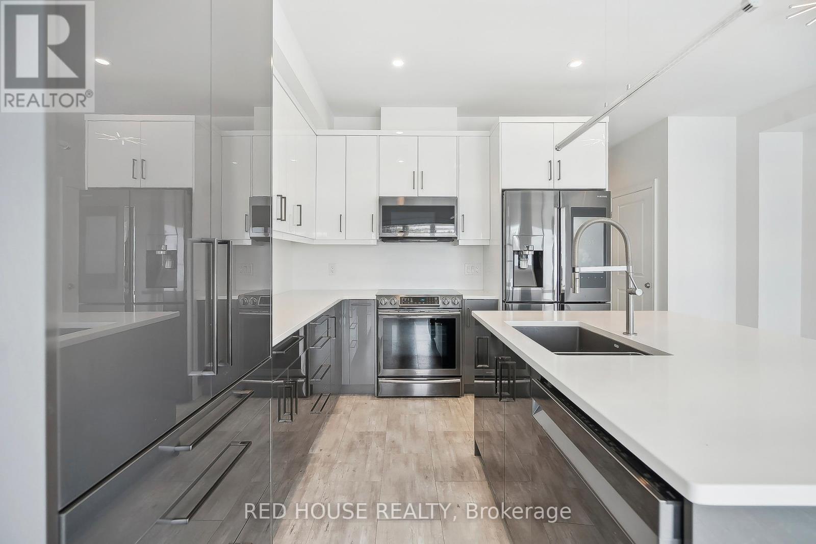 66 Venture Way, Thorold (Rolling Meadows), Ontario  L2V 0H6 - Photo 10 - X12217464