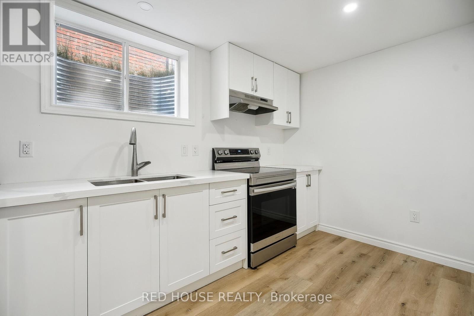 66 Venture Way, Thorold (Rolling Meadows), Ontario  L2V 0H6 - Photo 26 - X12217464