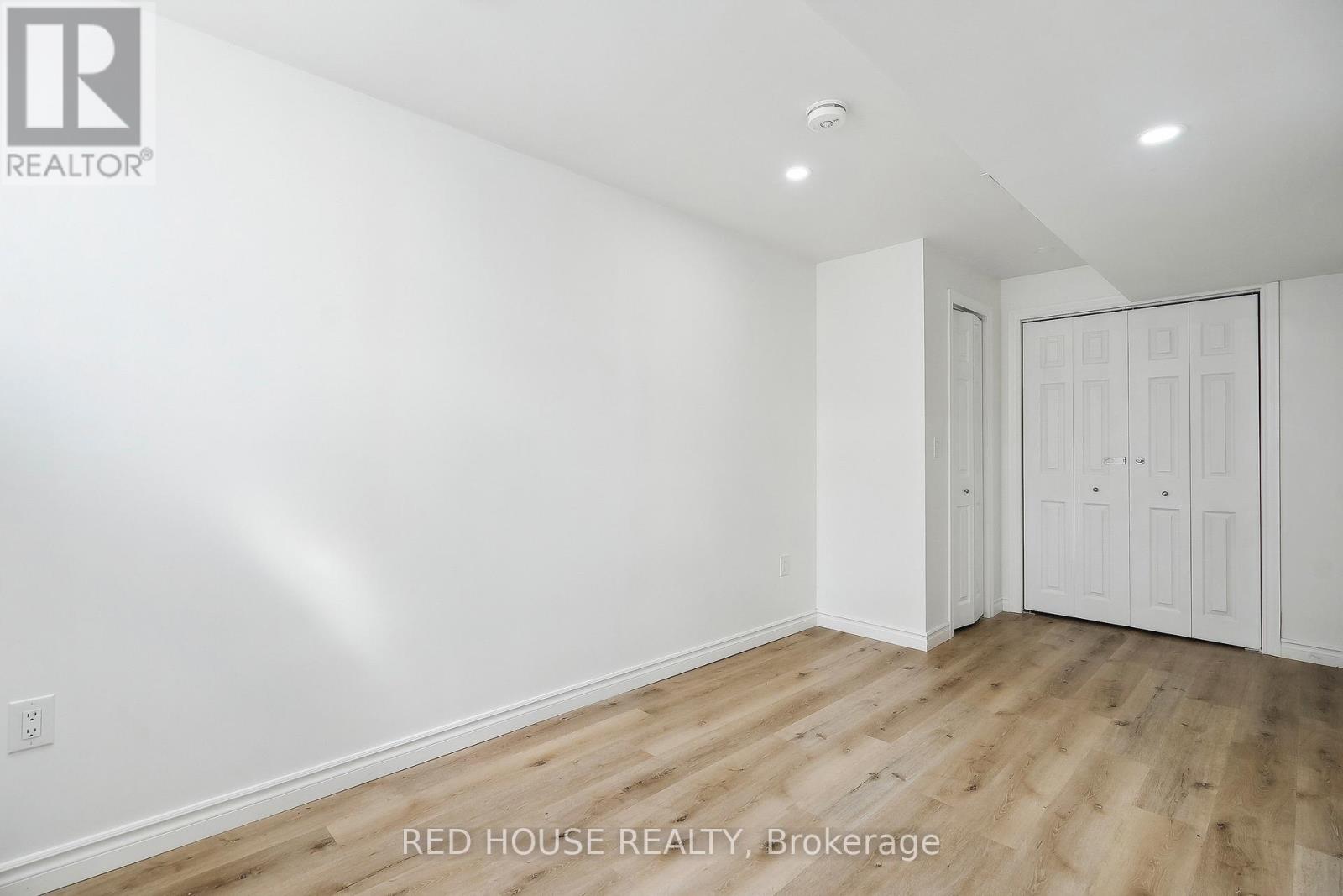 66 Venture Way, Thorold (Rolling Meadows), Ontario  L2V 0H6 - Photo 28 - X12217464