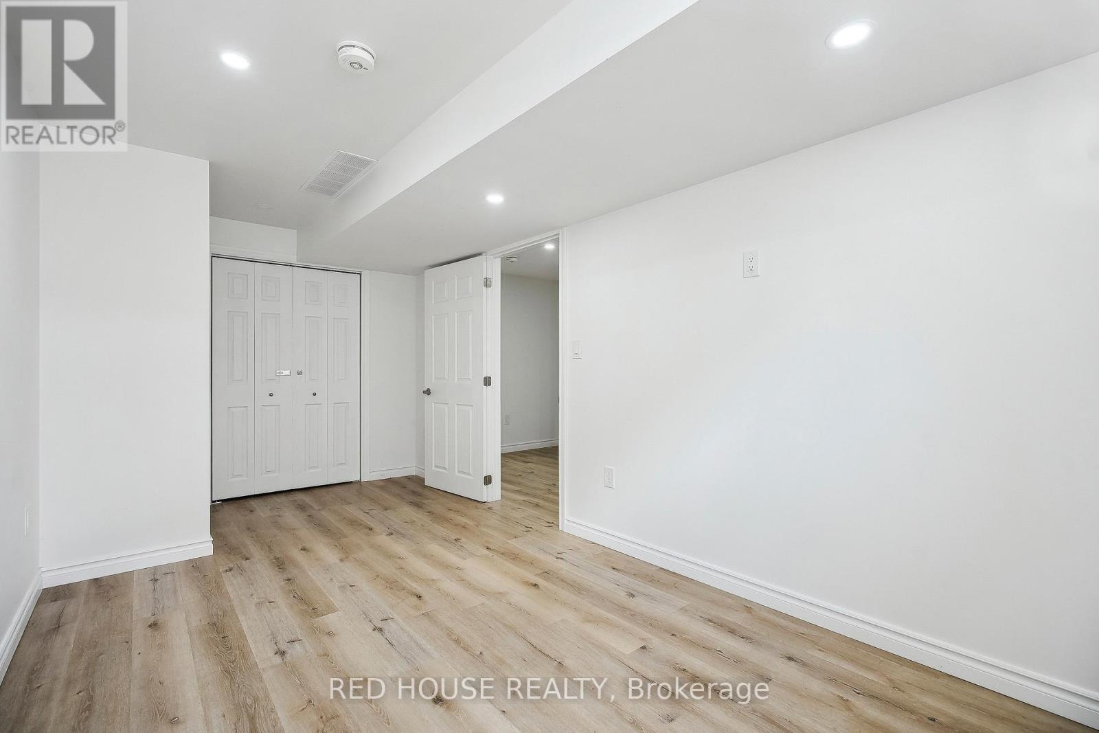 66 Venture Way, Thorold (Rolling Meadows), Ontario  L2V 0H6 - Photo 29 - X12217464