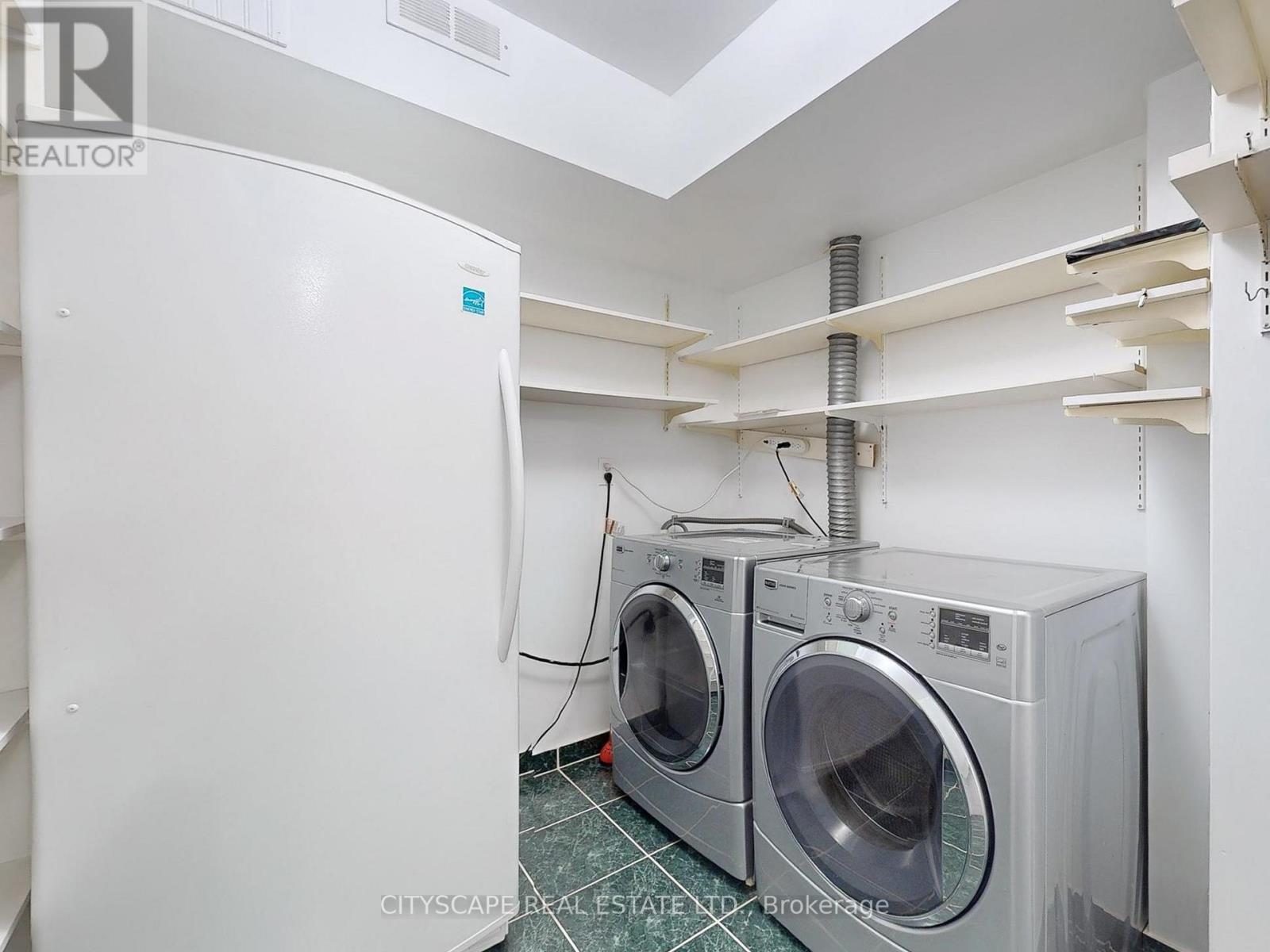 406 - 1320 Mississauga Valley Boulevard, Mississauga (Mississauga Valleys), Ontario  L5A 3R6 - Photo 20 - W12213980