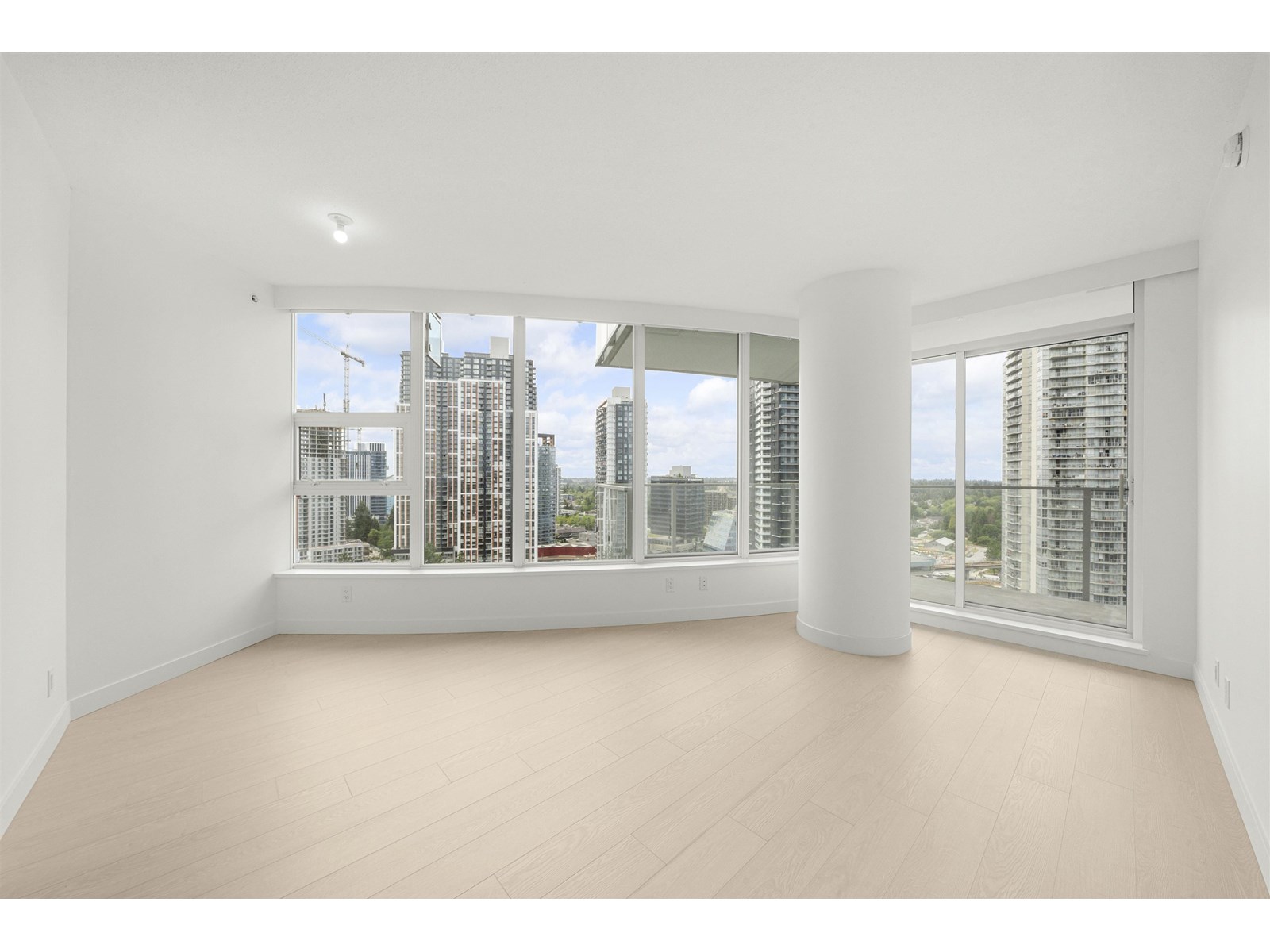 2208 13768 100th Avenue, Surrey, British Columbia  V3T 0V2 - Photo 11 - R3014577
