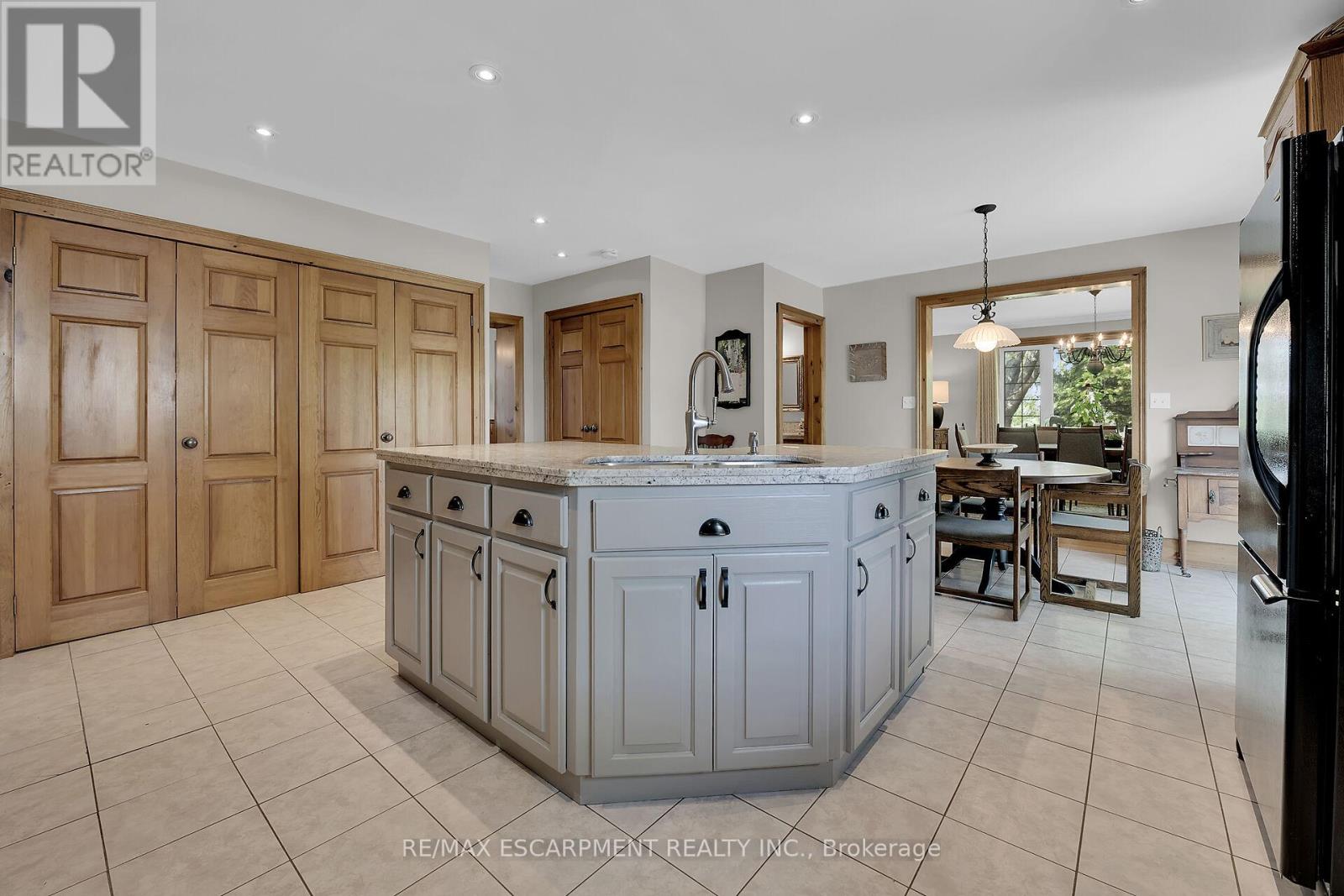 281 Big Creek Road, Haldimand, Ontario  N3W 2G9 - Photo 14 - X12208283