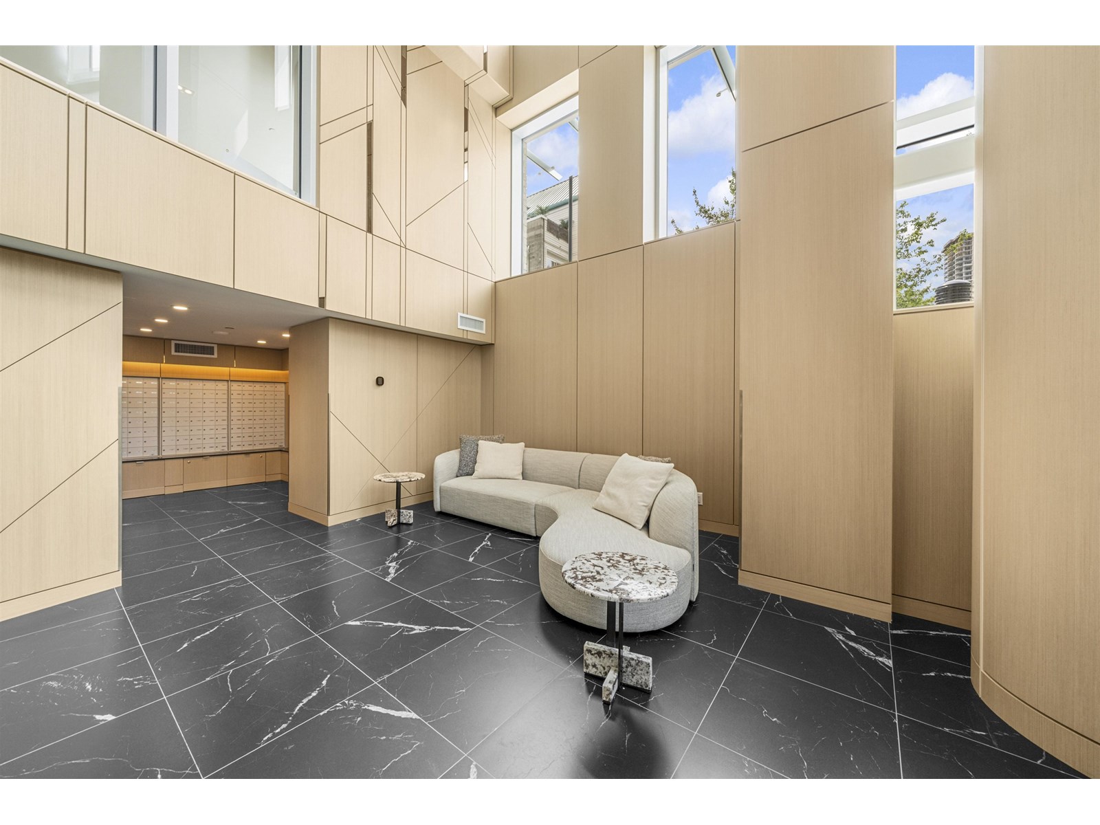 2208 13768 100th Avenue, Surrey, British Columbia  V3T 0V2 - Photo 4 - R3014577