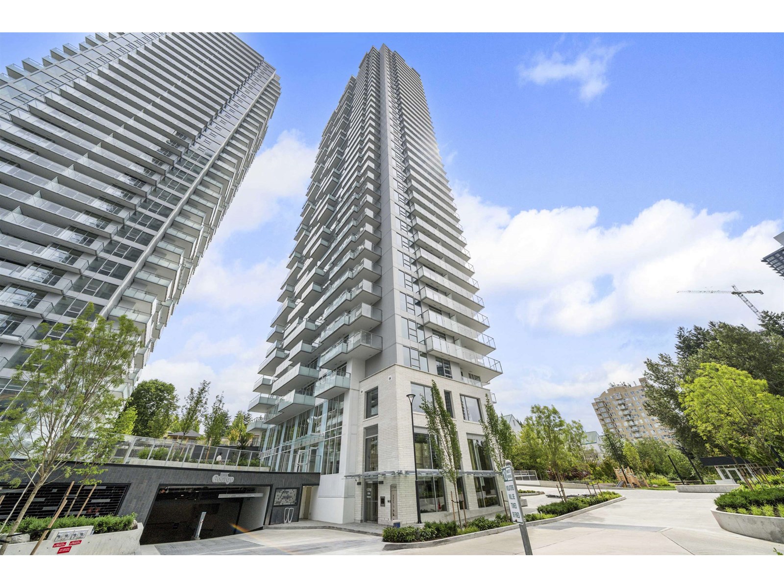 2208 13768 100th Avenue, Surrey, British Columbia  V3T 0V2 - Photo 1 - R3014577