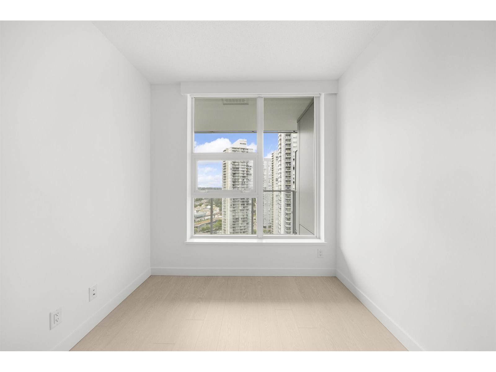 2208 13768 100th Avenue, Surrey, British Columbia  V3T 0V2 - Photo 14 - R3014577