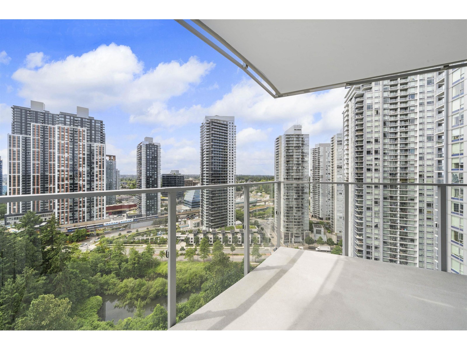 2208 13768 100th Avenue, Surrey, British Columbia  V3T 0V2 - Photo 18 - R3014577