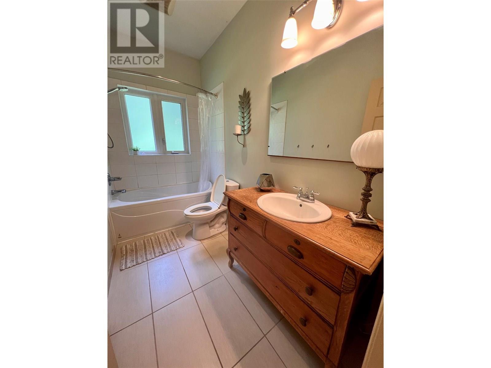 6702 Appledale Lower Road, Winlaw, British Columbia  V0G 2J0 - Photo 17 - 10351339