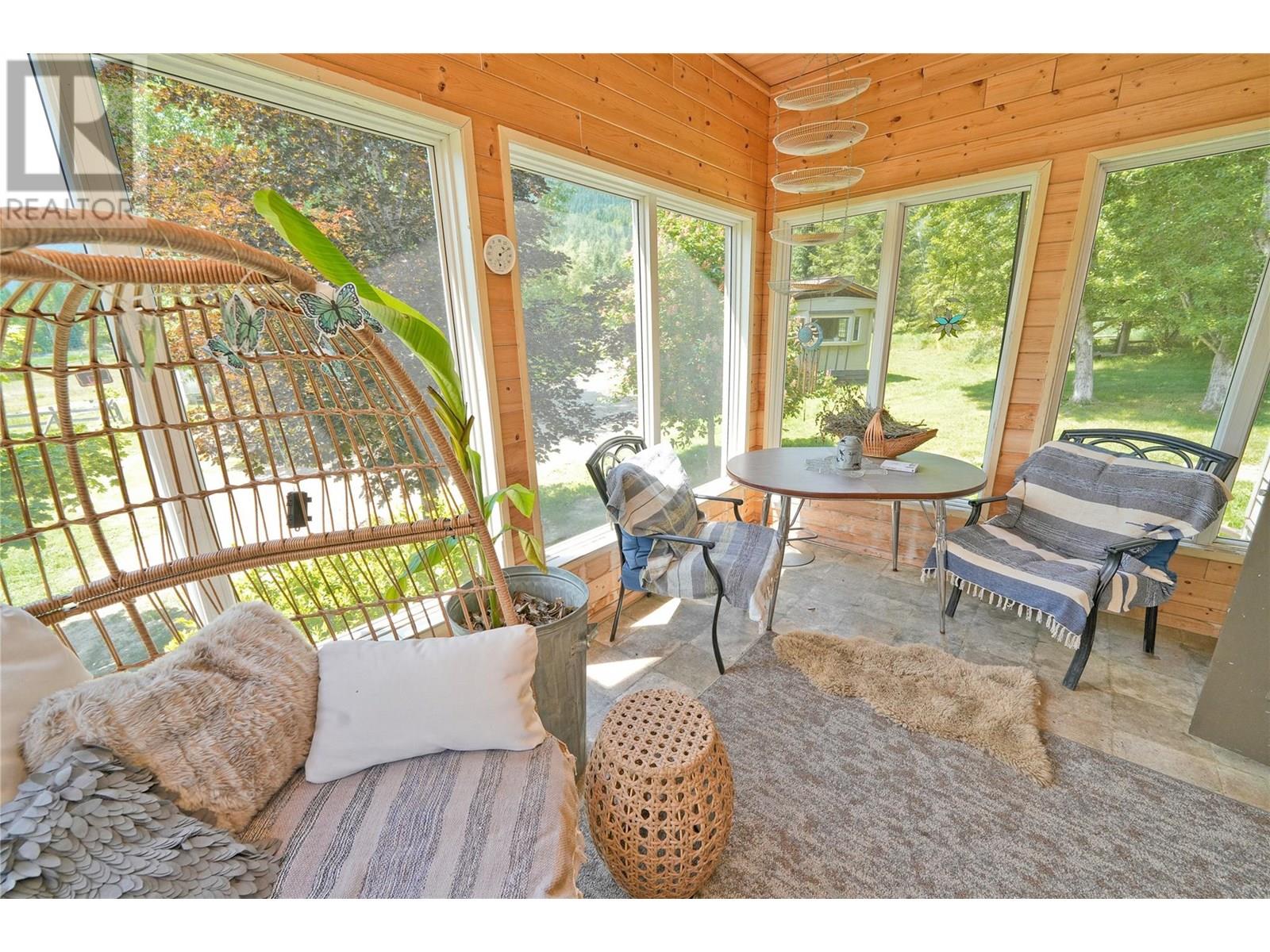 6702 Appledale Lower Road, Winlaw, British Columbia  V0G 2J0 - Photo 9 - 10351339