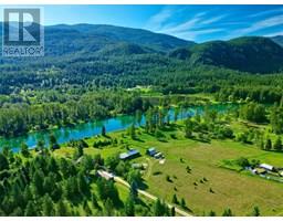 6702 APPLEDALE LOWER Road, winlaw, British Columbia