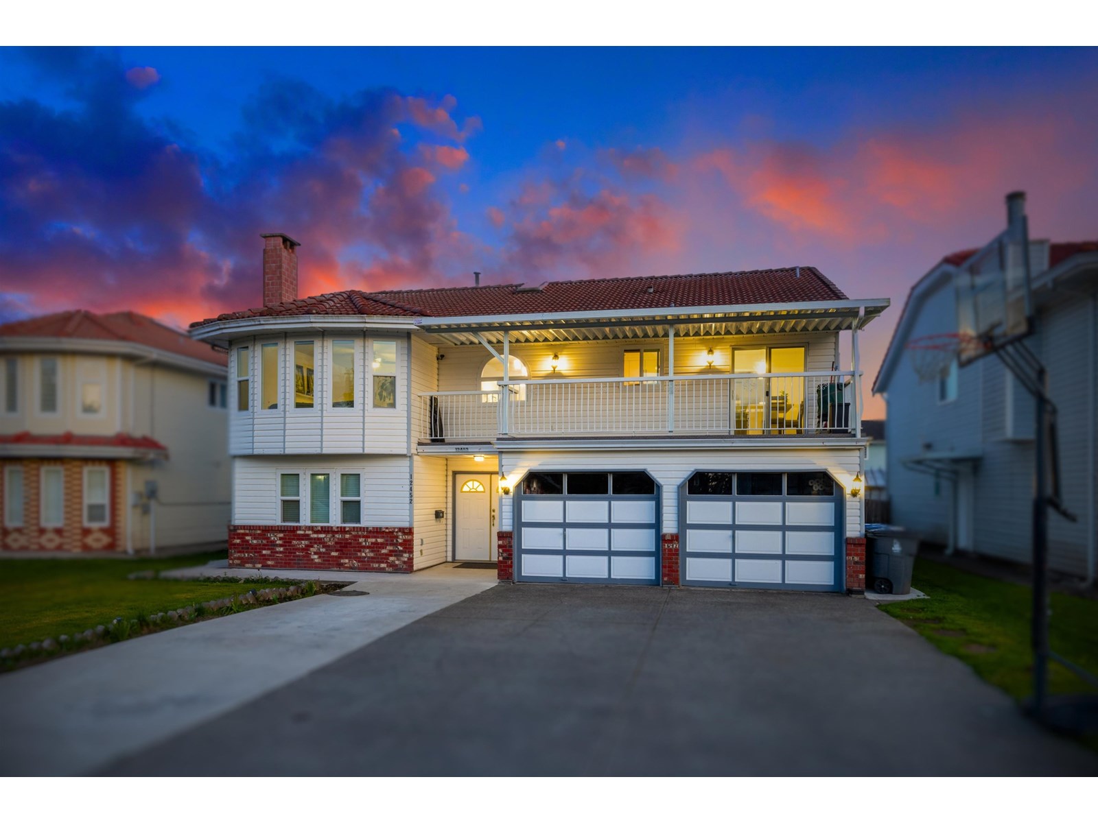 12452 90a Avenue, Surrey, British Columbia  V3V 6T3 - Photo 1 - R3014986