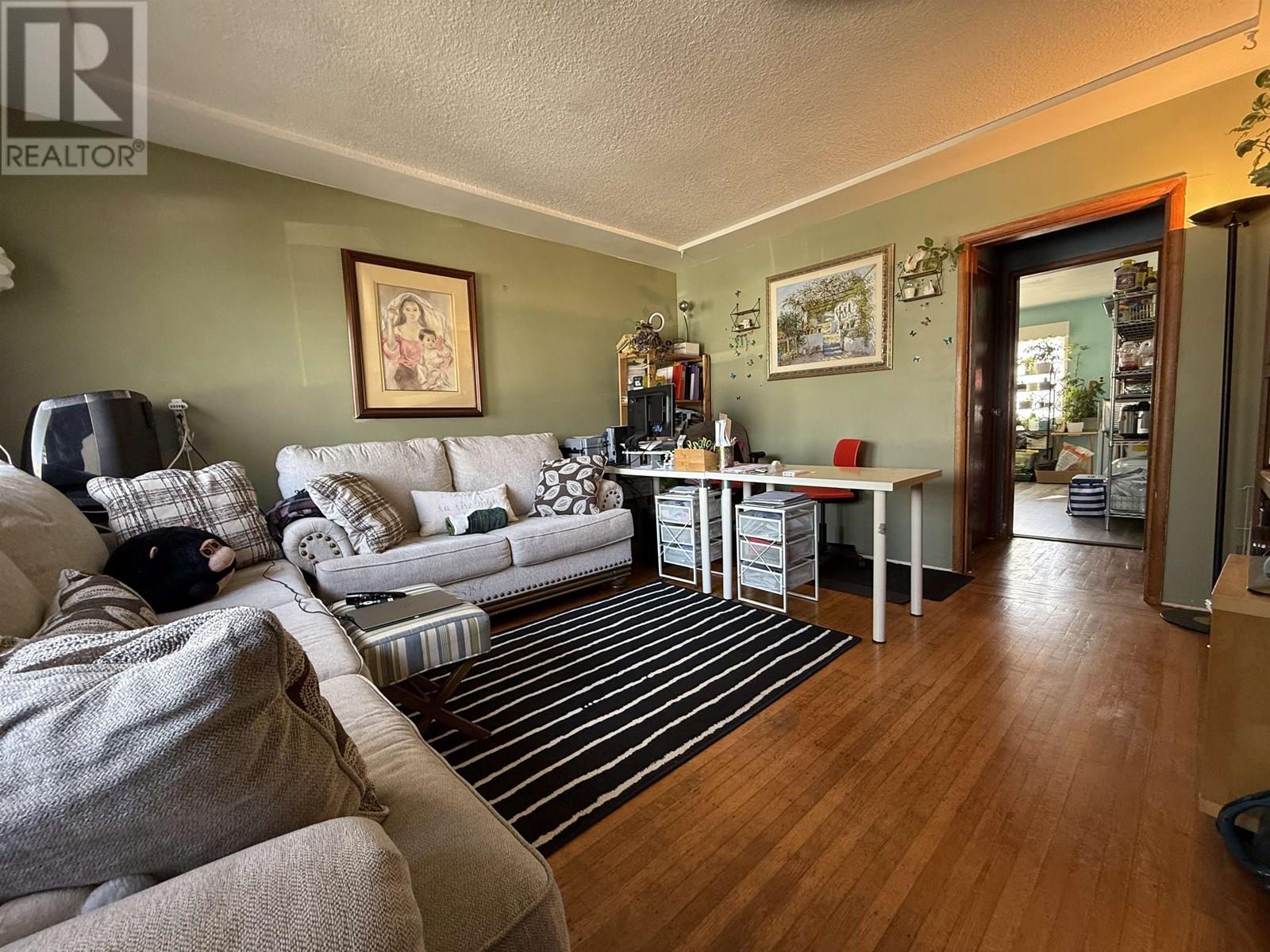 2638 Ward Street, Vancouver, British Columbia  V5R 4S6 - Photo 3 - R3014932
