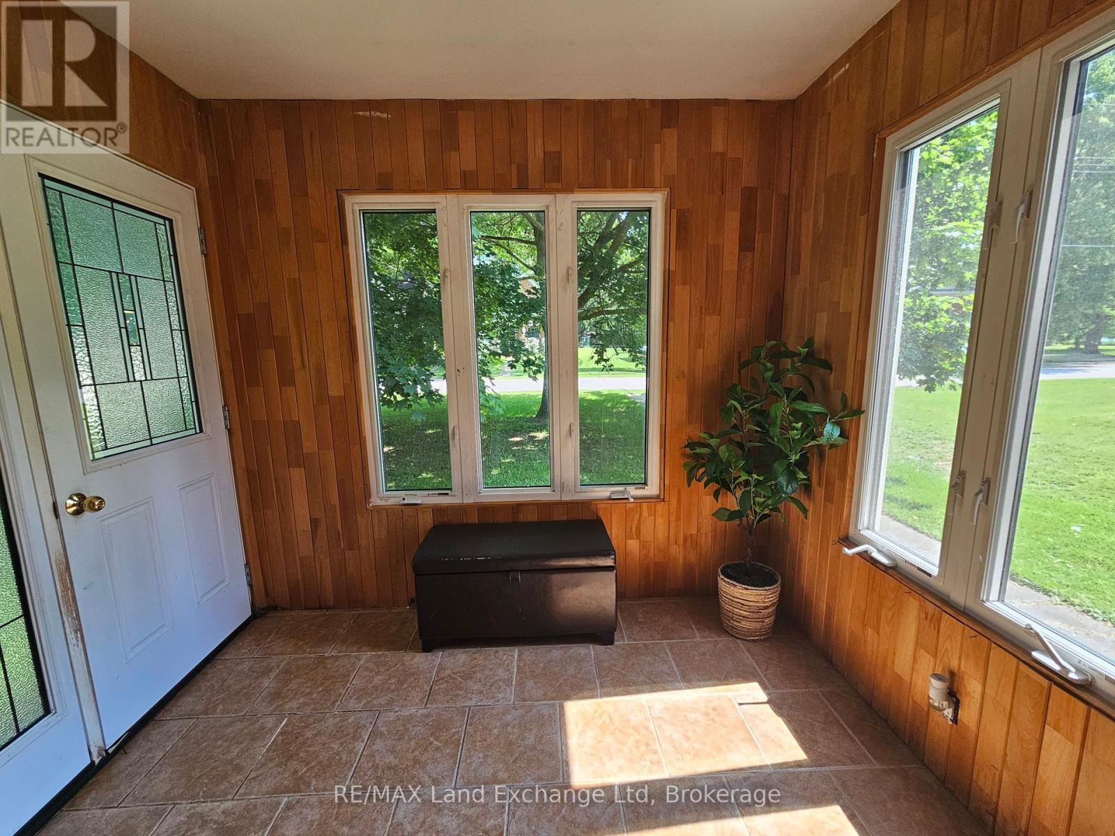 1061 Howick Street, Howick, Ontario  N0G 2X0 - Photo 23 - X12214861