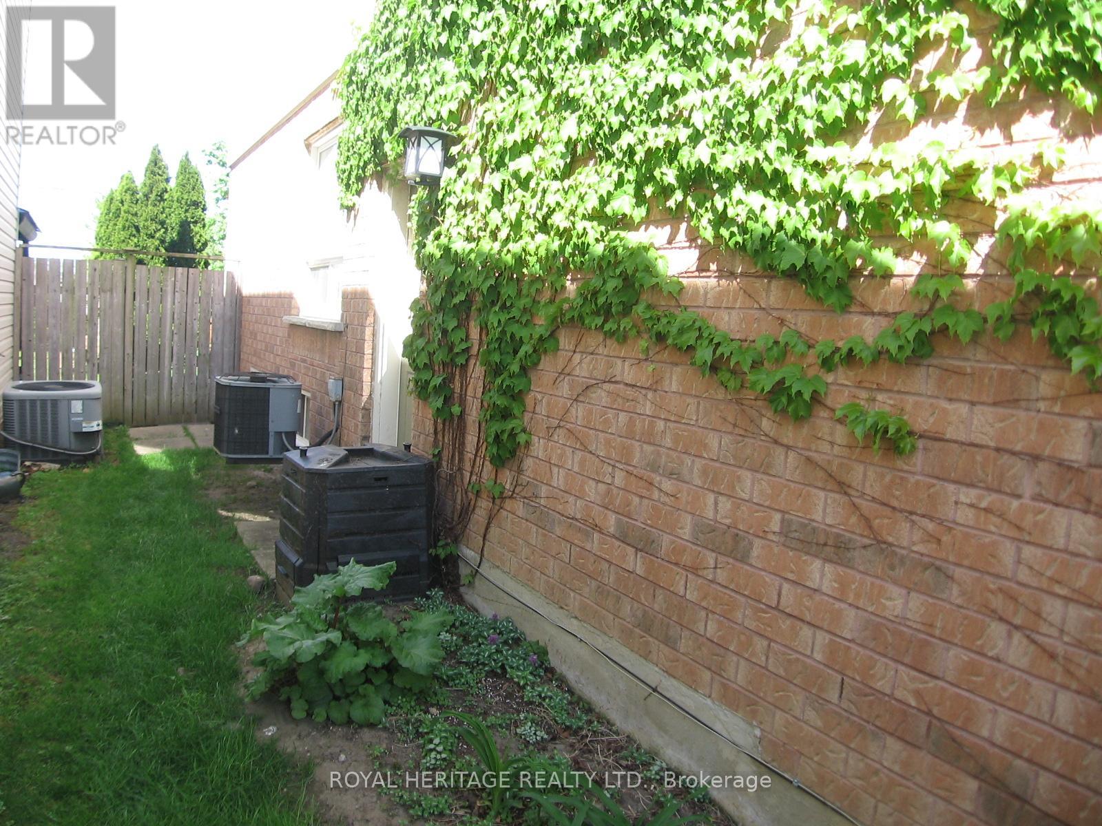 70 Longueuil Place, Whitby (Pringle Creek), Ontario  L1R 3H1 - Photo 29 - E12210038