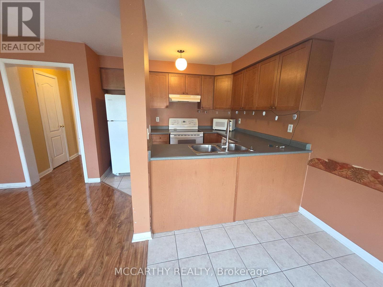 4 Seed House Lane, Halton Hills, Ontario  L7G 6K3 - Photo 14 - W12151811