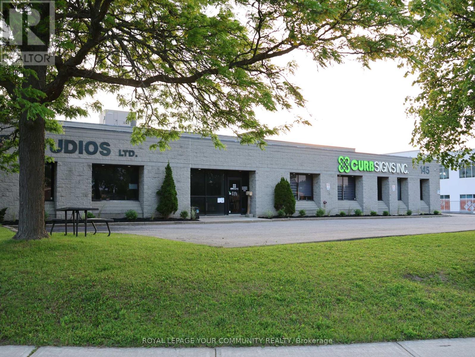 145 ENGELHARD DRIVE, Aurora, Ontario
