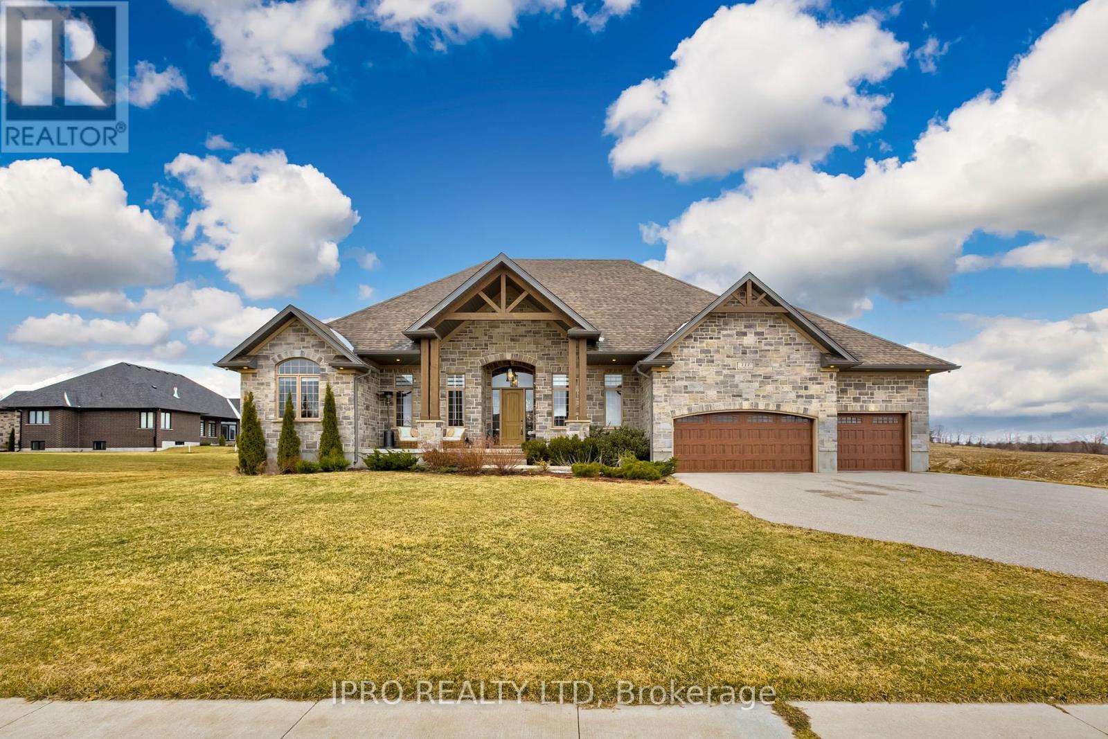 111 SUNSET HILLS CRESCENT, Woolwich, Ontario