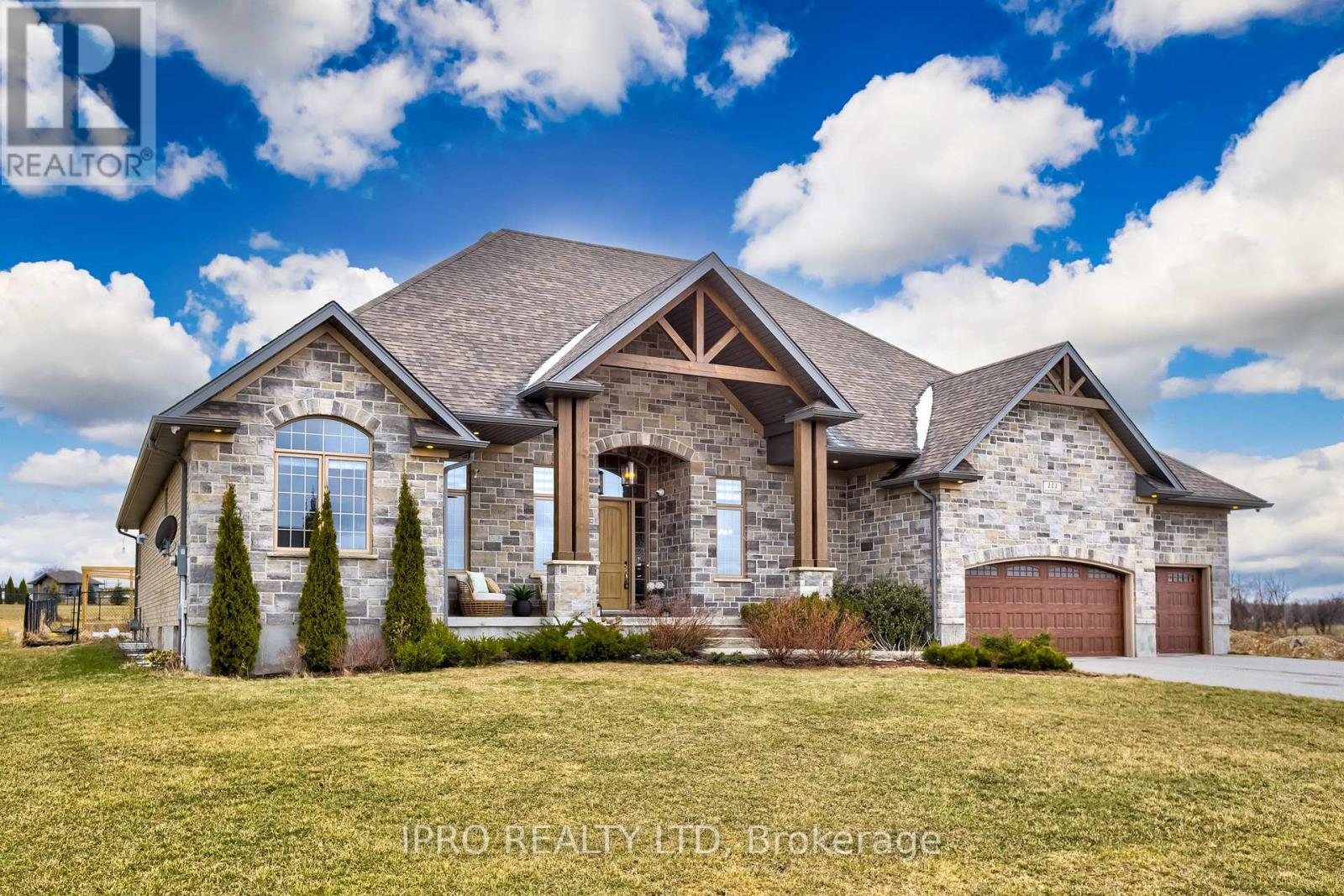 111 Sunset Hills Crescent, Woolwich, Ontario  N0B 2B0 - Photo 2 - X12217408