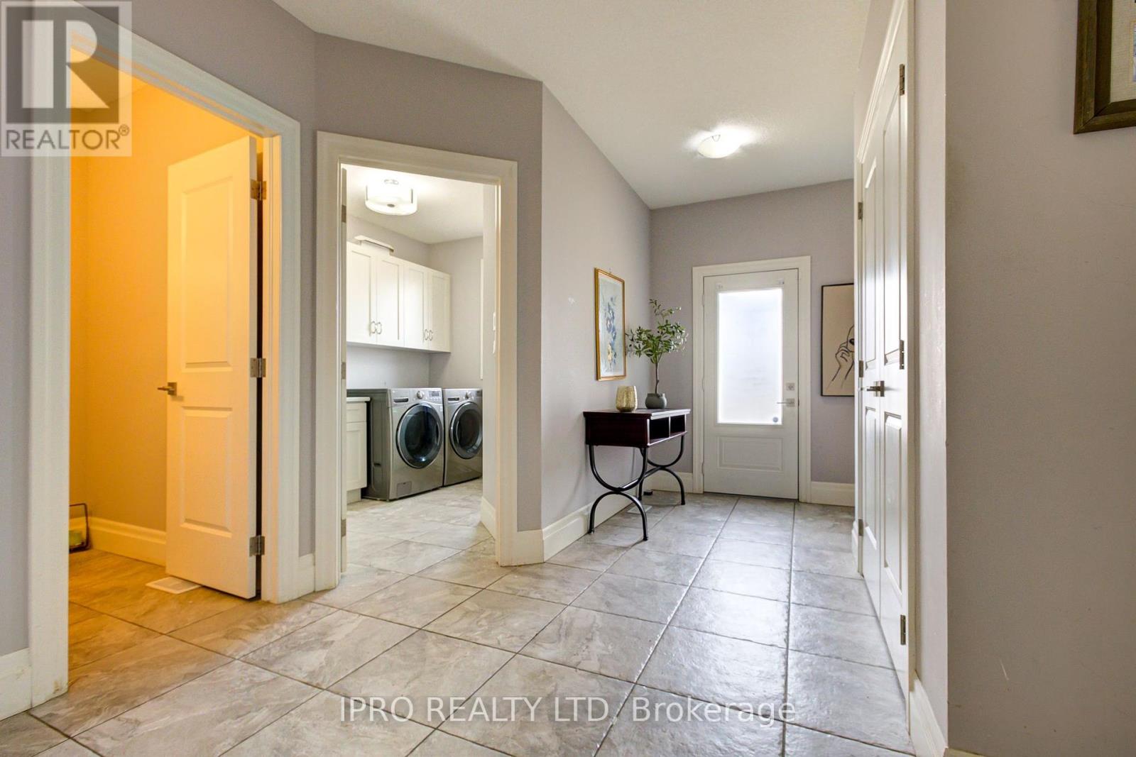 111 Sunset Hills Crescent, Woolwich, Ontario  N0B 2B0 - Photo 28 - X12217408
