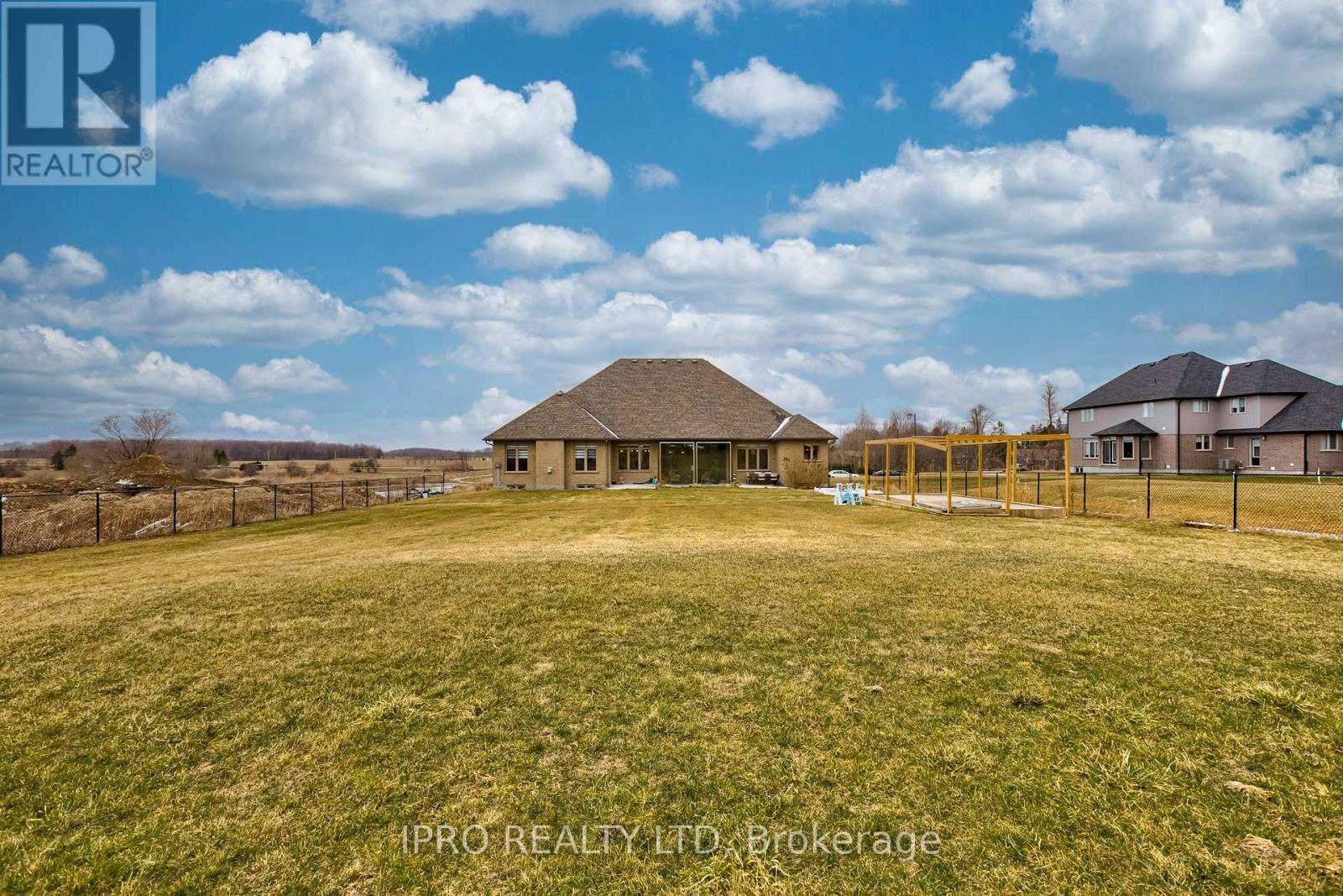 111 Sunset Hills Crescent, Woolwich, Ontario  N0B 2B0 - Photo 43 - X12217408