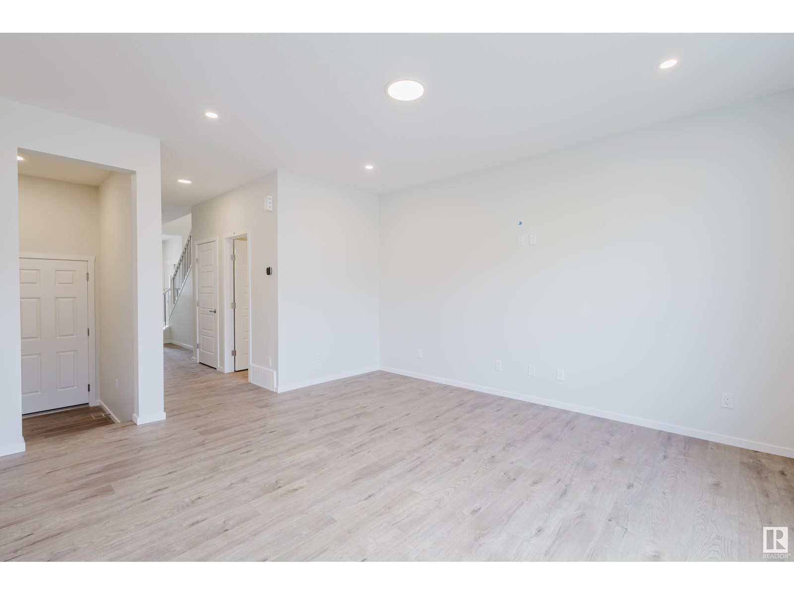Property at 2120 209 ST NW image 3