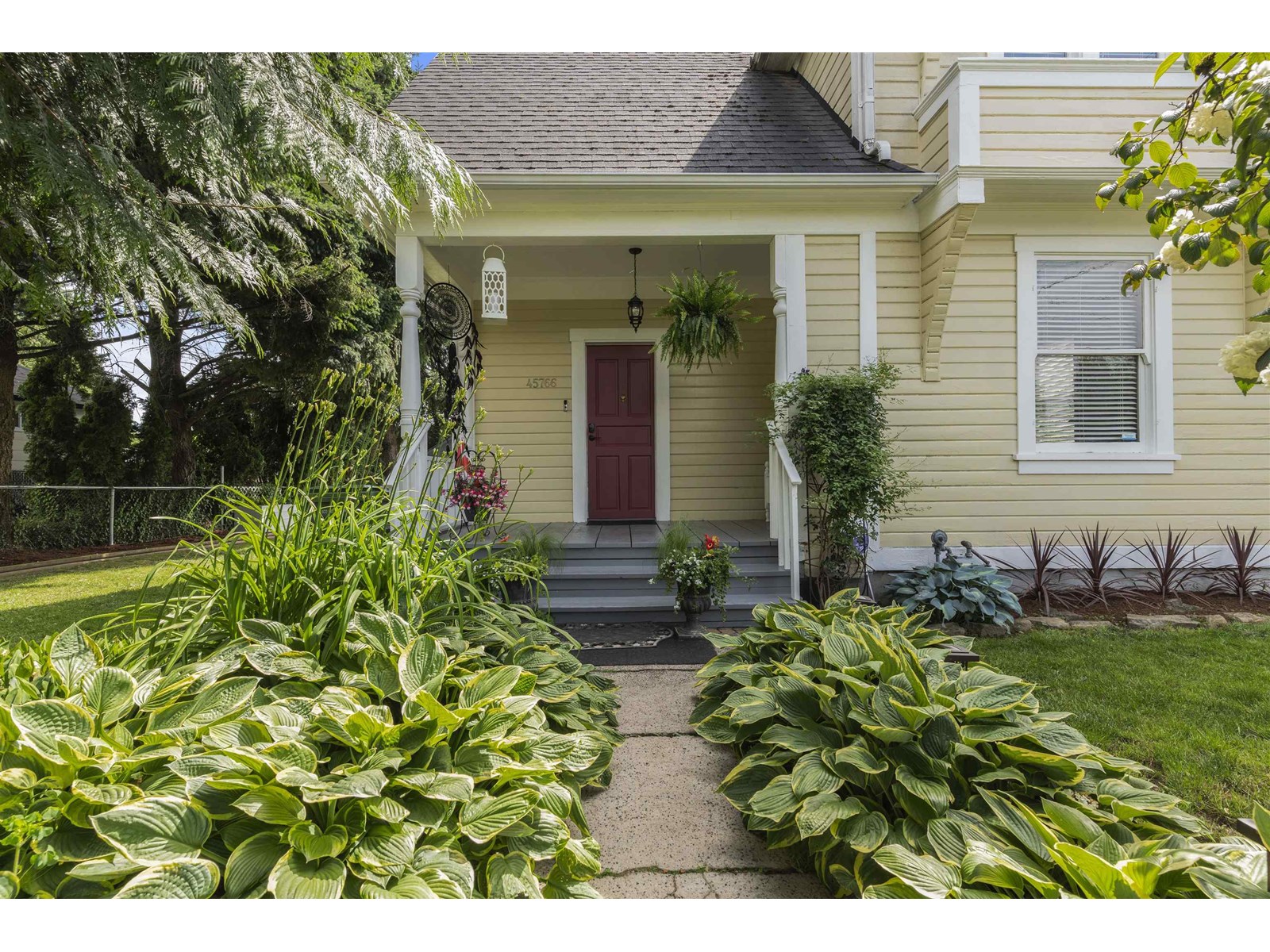 45766 Reece Avenue, Chilliwack Proper West, Chilliwack, British Columbia  V2P 2Z5 - Photo 2 - R3003004