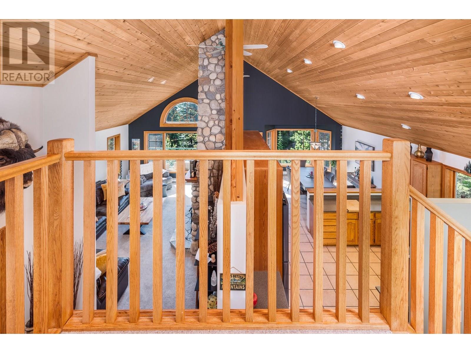 Property at 705 Monashee Road image 5