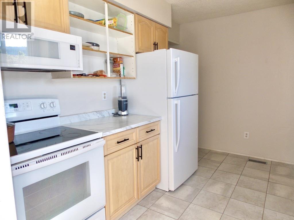 539 Midnight Drive, Williams Lake, British Columbia  V2G 4E4 - Photo 3 - R3014708