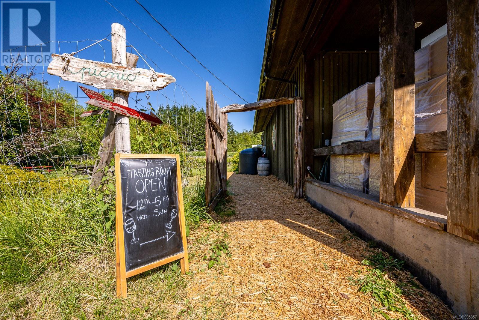 1885 Central Rd, Hornby Island, British Columbia  V0R 1Z0 - Photo 27 - 995857