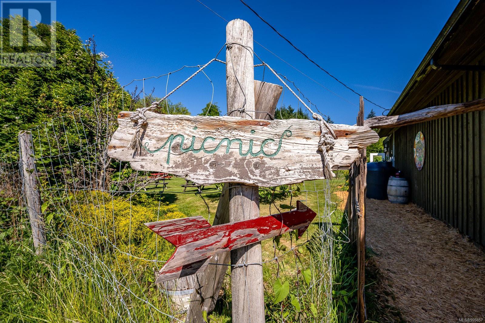 1885 Central Rd, Hornby Island, British Columbia  V0R 1Z0 - Photo 39 - 995857