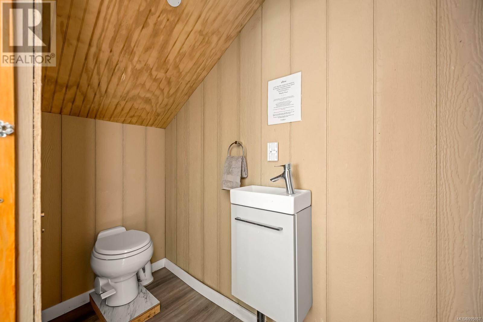 1885 Central Rd, Hornby Island, British Columbia  V0R 1Z0 - Photo 85 - 995857