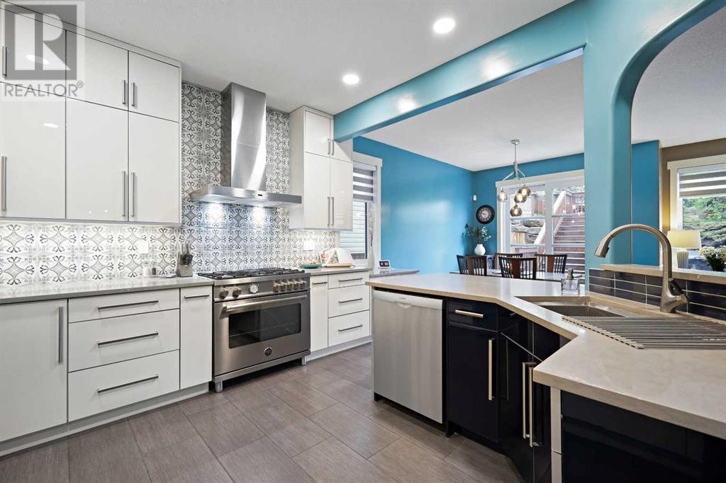 11 Springbank Mount Sw, Calgary, Alberta  T3H 5E5 - Photo 13 - A2226345