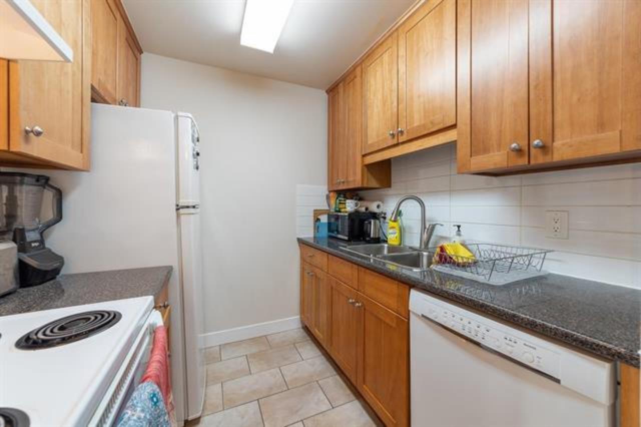 Property at 104 1850 E SOUTHMERE CRESCENT image 5
