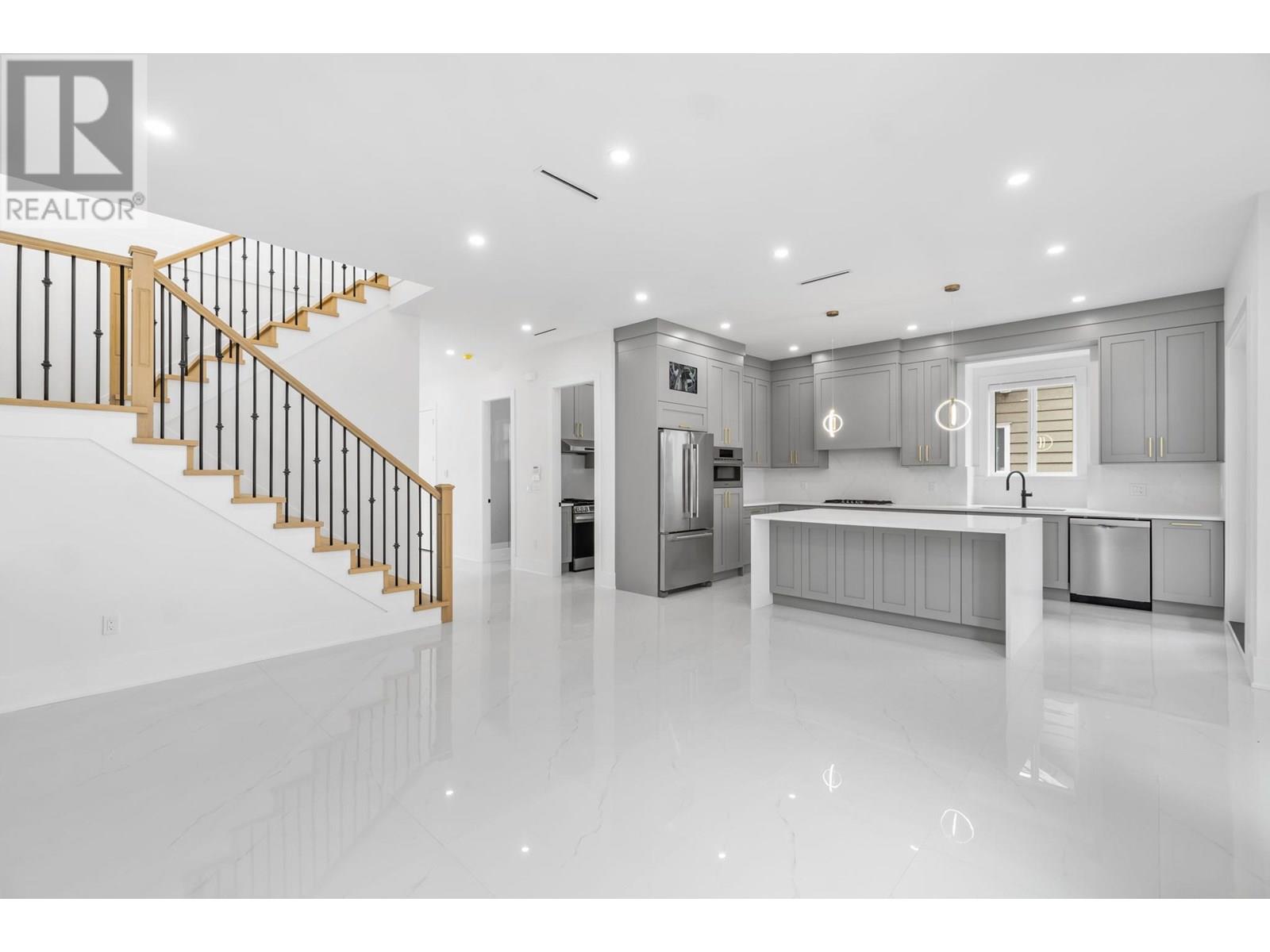 2 6765 Kitchener Street, Burnaby, British Columbia  V5B 2J8 - Photo 8 - R3015027