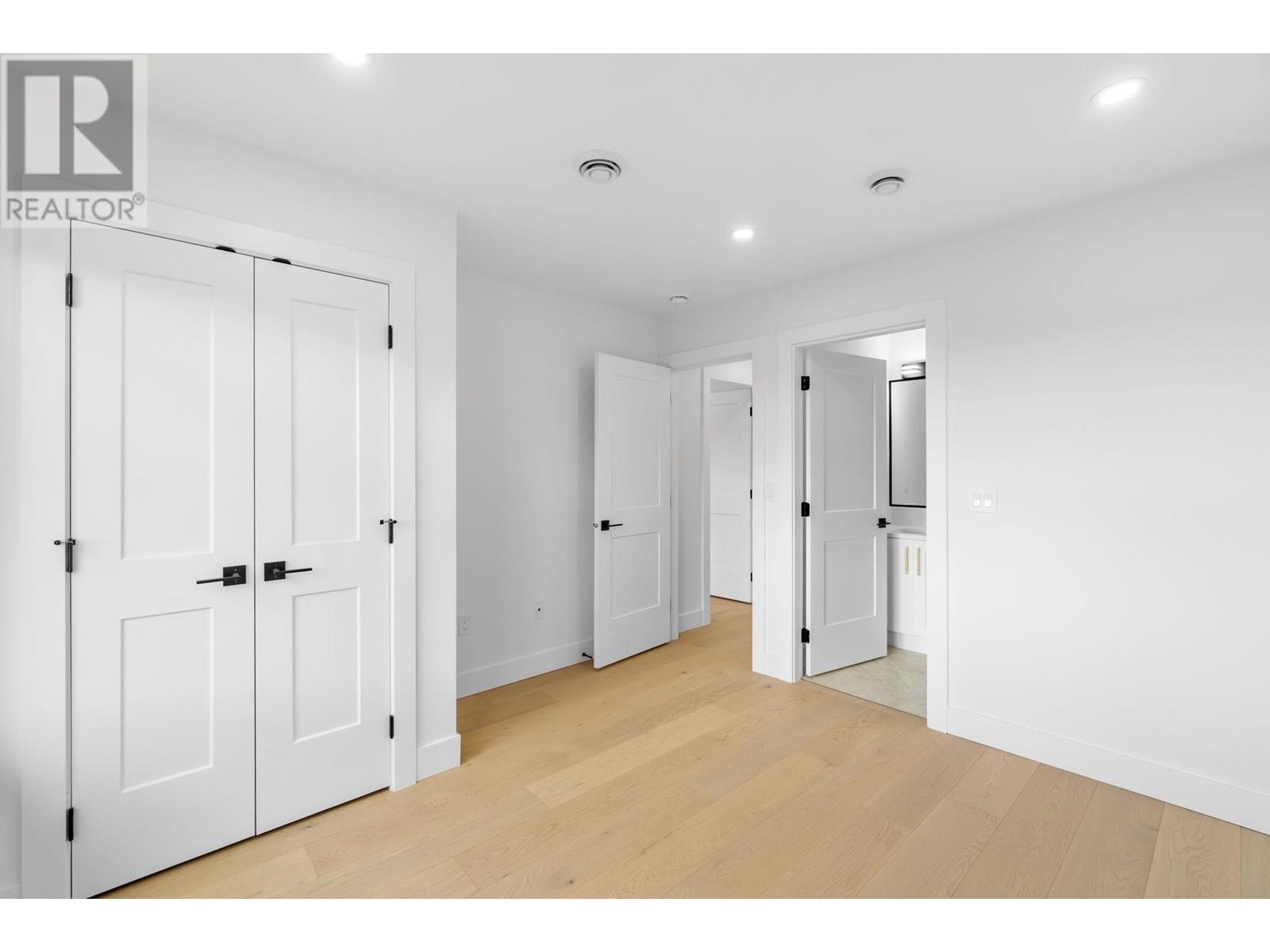 2 6765 Kitchener Street, Burnaby, British Columbia  V5B 2J8 - Photo 24 - R3015027
