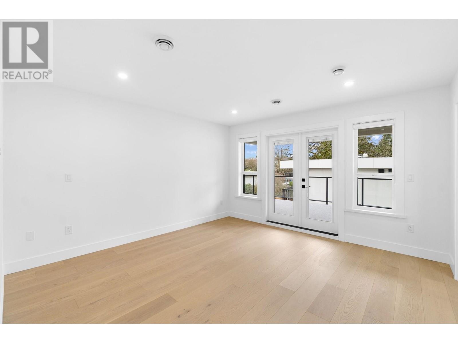 2 6765 Kitchener Street, Burnaby, British Columbia  V5B 2J8 - Photo 12 - R3015027