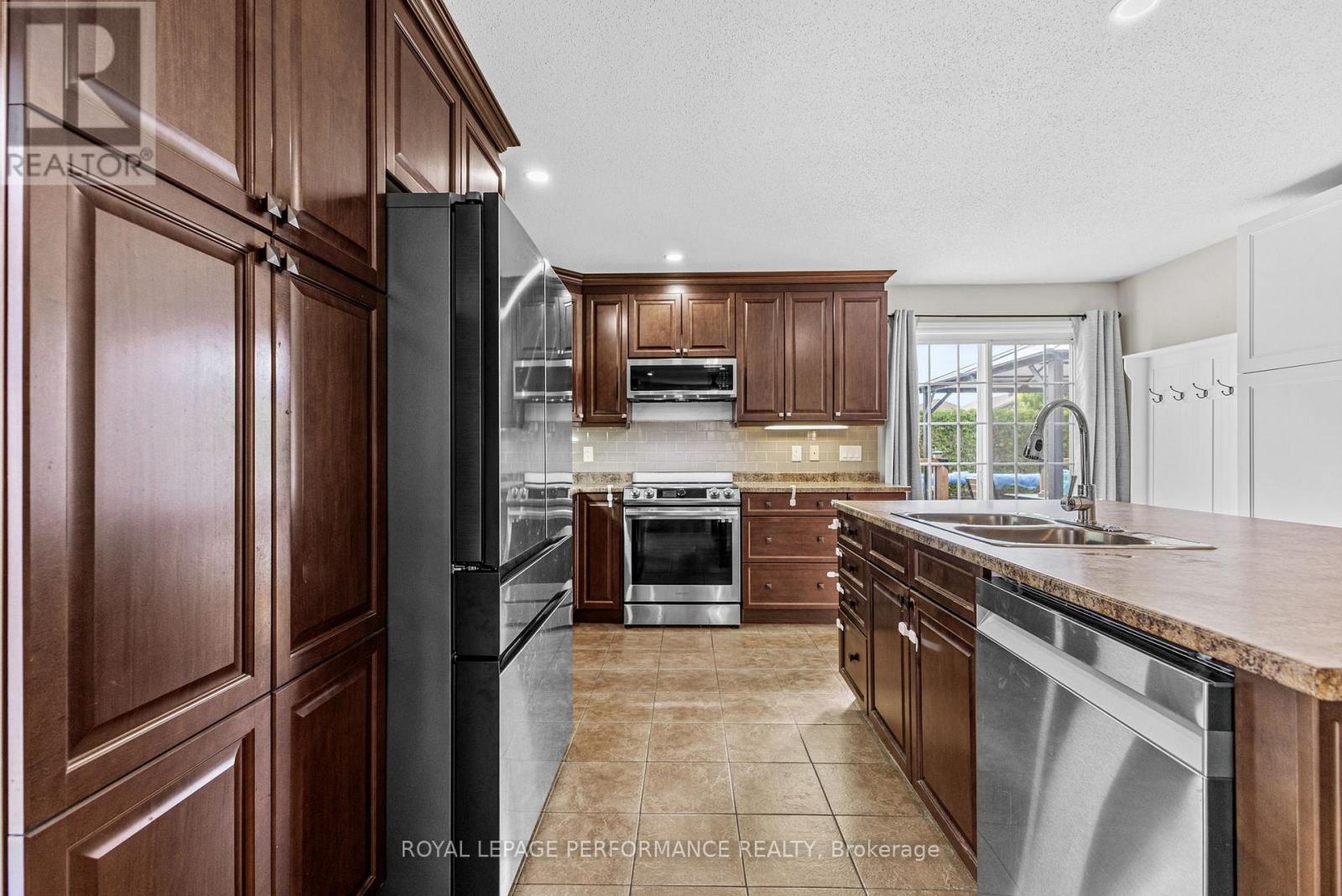 7 Settlement Lane, Russell, Ontario  K4R 0A4 - Photo 13 - X12217485