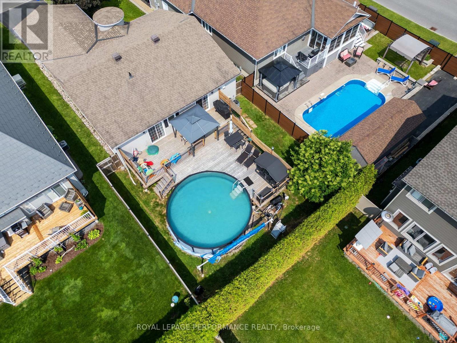 7 Settlement Lane, Russell, Ontario  K4R 0A4 - Photo 2 - X12217485