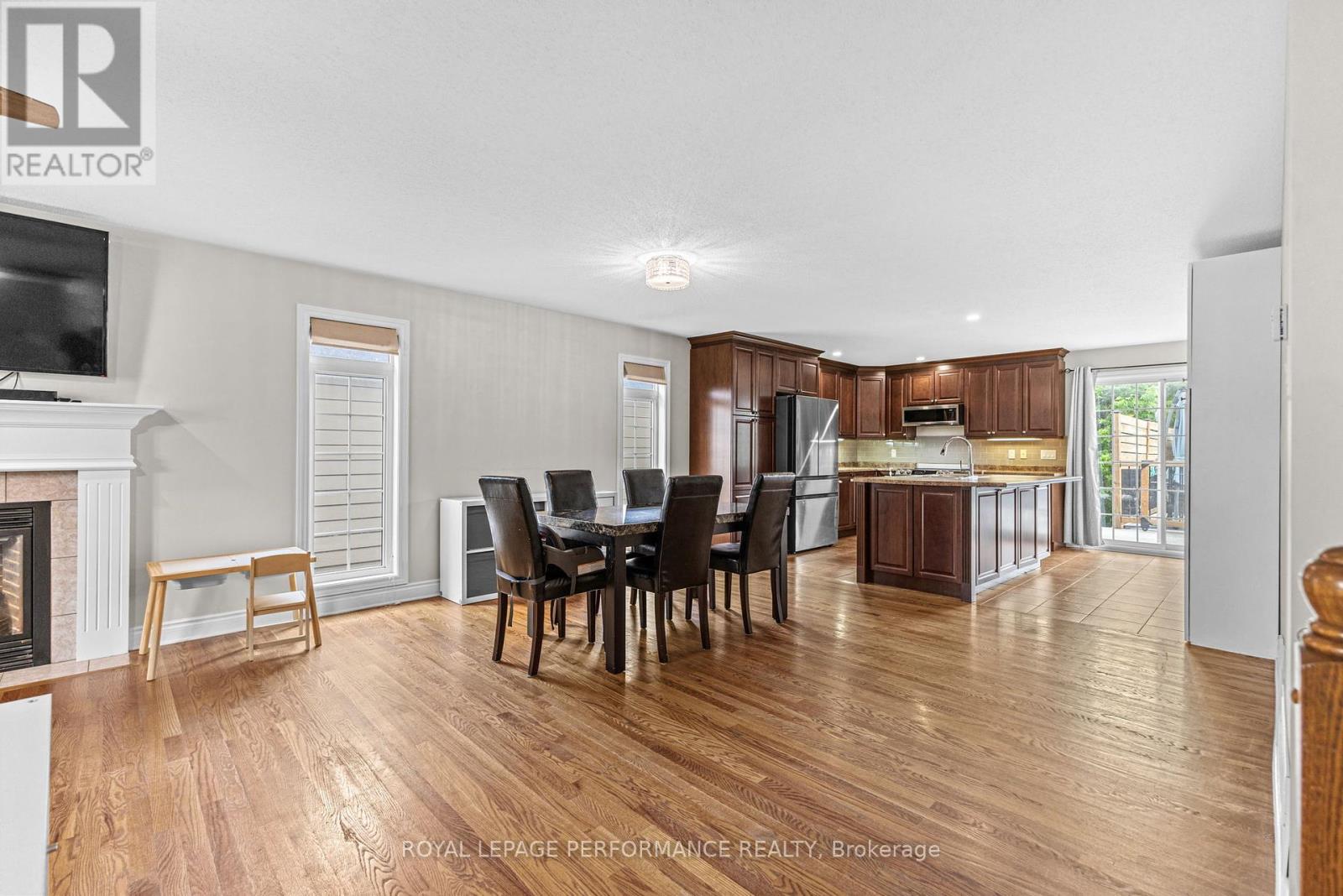 7 Settlement Lane, Russell, Ontario  K4R 0A4 - Photo 8 - X12217485