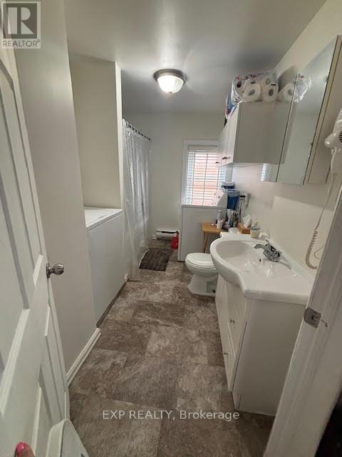 188 Regent Street, Hawkesbury, Ontario  K6A 1E8 - Photo 12 - X12217490