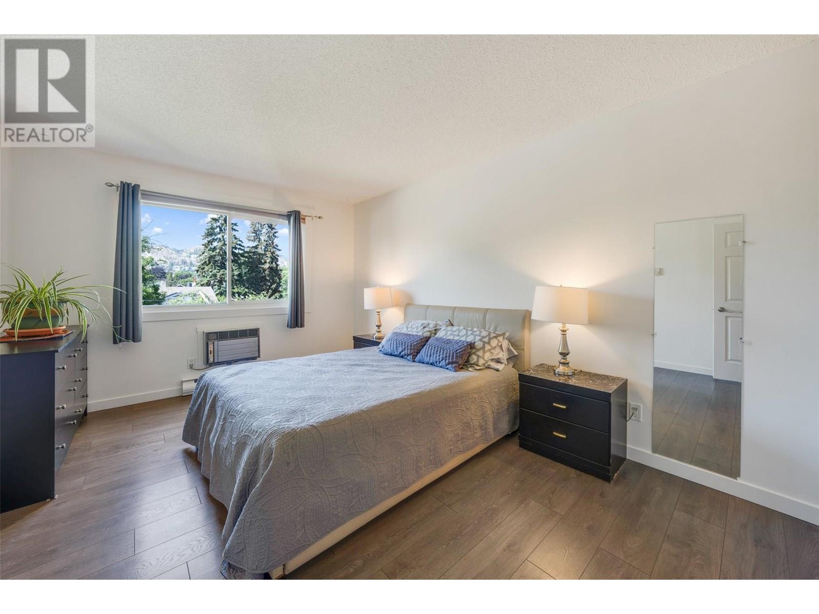 1056 Bernard Avenue Unit# 218, Kelowna, British Columbia  V1Y 8L7 - Photo 17 - 10351991