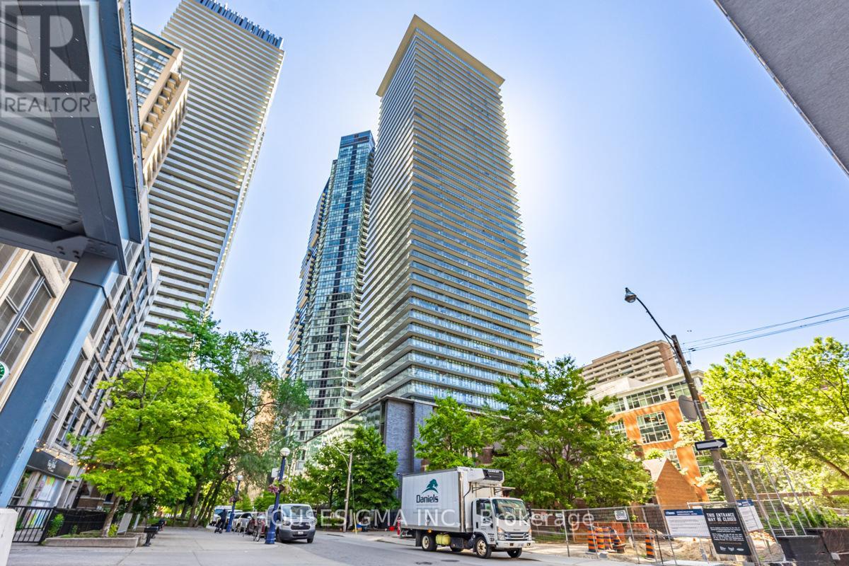 2106 - 33 CHARLES STREET E, Toronto, Ontario