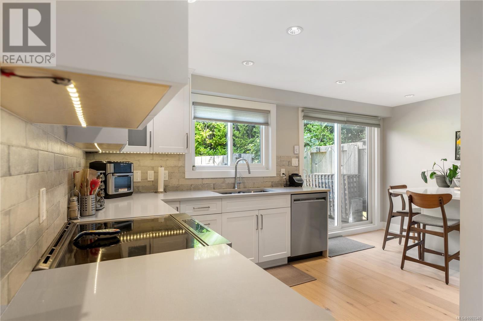 Property at 11 949 Pemberton Rd image 2
