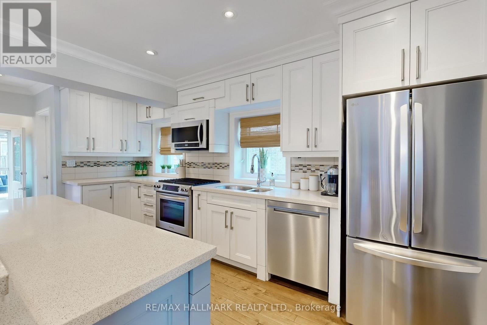 12 Queensgrove Road, Toronto (Birchcliffe-Cliffside), Ontario  M1N 3A8 - Photo 11 - E12217506