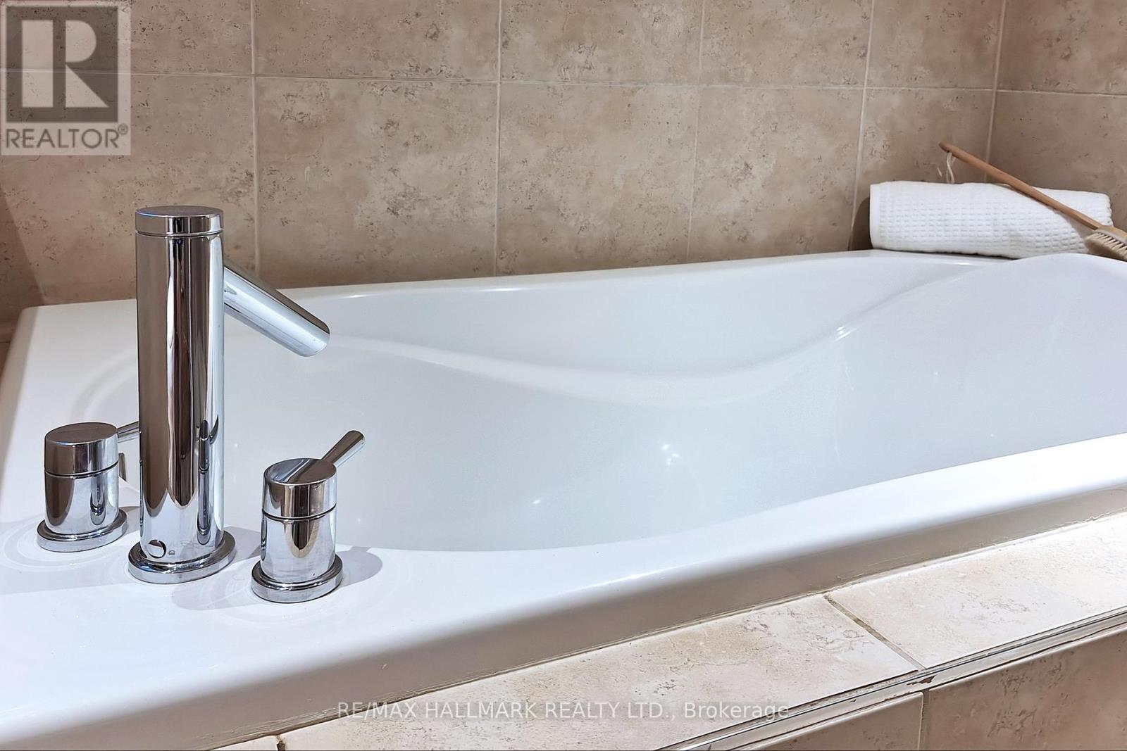 12 Queensgrove Road, Toronto (Birchcliffe-Cliffside), Ontario  M1N 3A8 - Photo 25 - E12217506