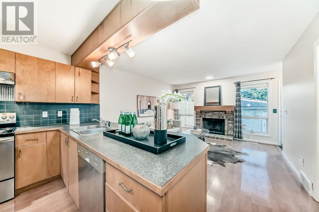 219 Coachway Road Sw, Calgary, Alberta  T3H 1B9 - Photo 9 - A2225730