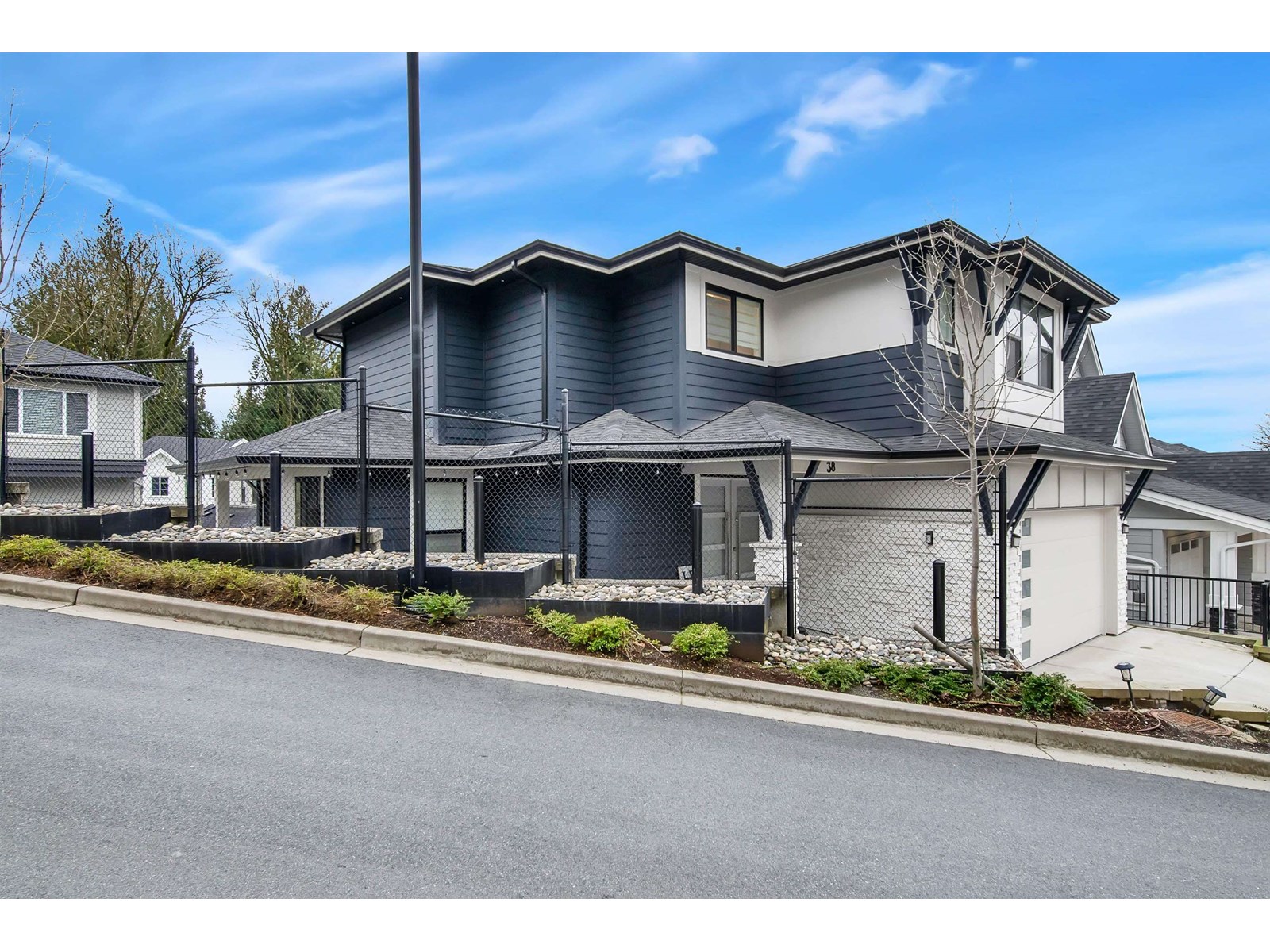 38 4217 Old Clayburn Road, Abbotsford, British Columbia  V3G 1L5 - Photo 2 - R3014938